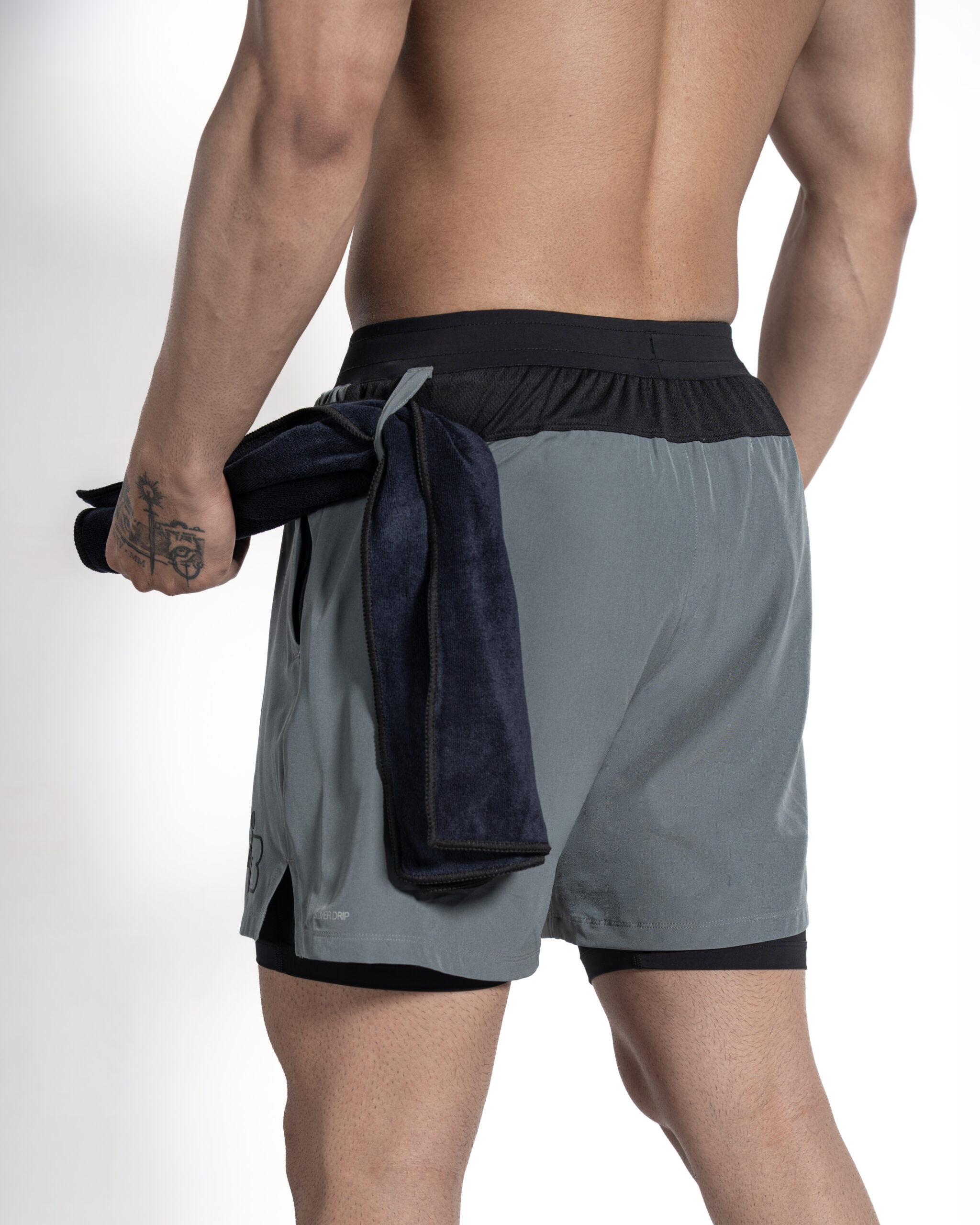 LIMITLESS TRAINING SHORTS